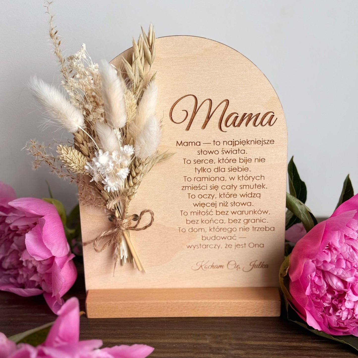 #Stand #Grawer #BukietSuszonychKwiatów #Rękodzieło #Dekoracja #PersonalizowanyPrezent #Naturalne #DrewnianaPodstawka #WyjątkowyPrezent #DzieńMatki #Urodziny #Rocznica #Ozdoba #Miłość #Styl #Kwiaty #PrezentDlaMamy