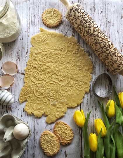 SMALL EASTER EGGS rolling pin