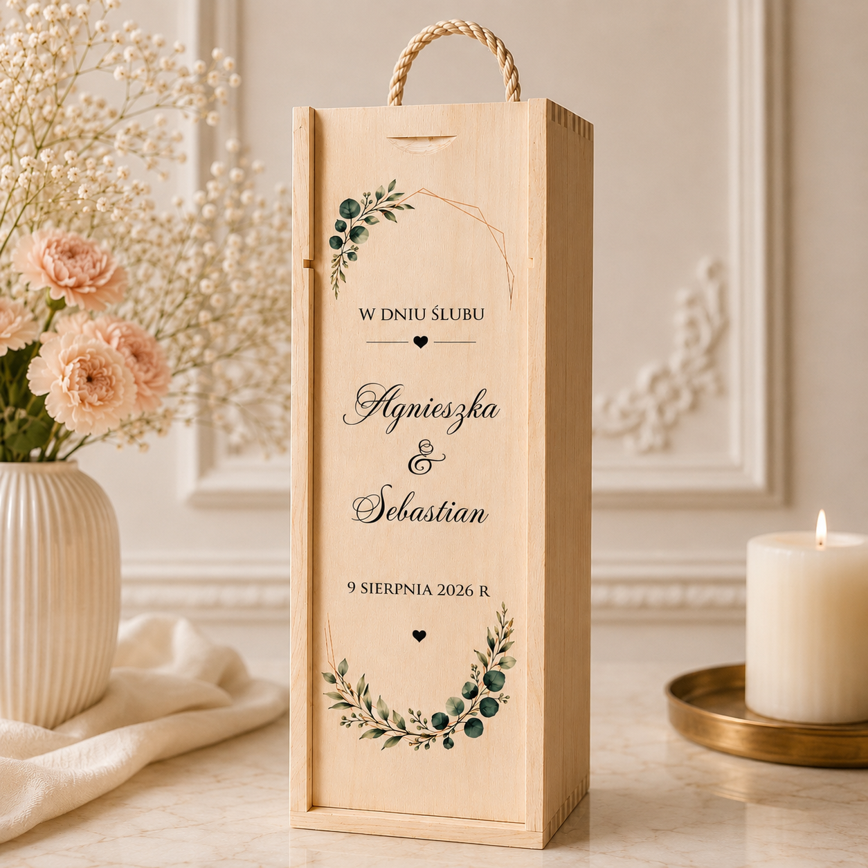 Personalizowana Skrzynka na Wino z Imionami i Datą – Eukaliptus Boho