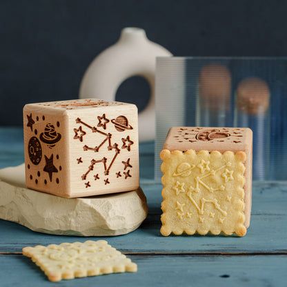 KOSMOS, cake cube