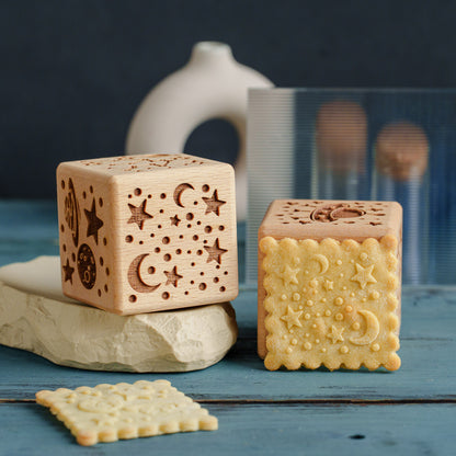KOSMOS, cake cube