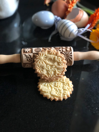 EASTER PATTERNS, MINI rolling pin